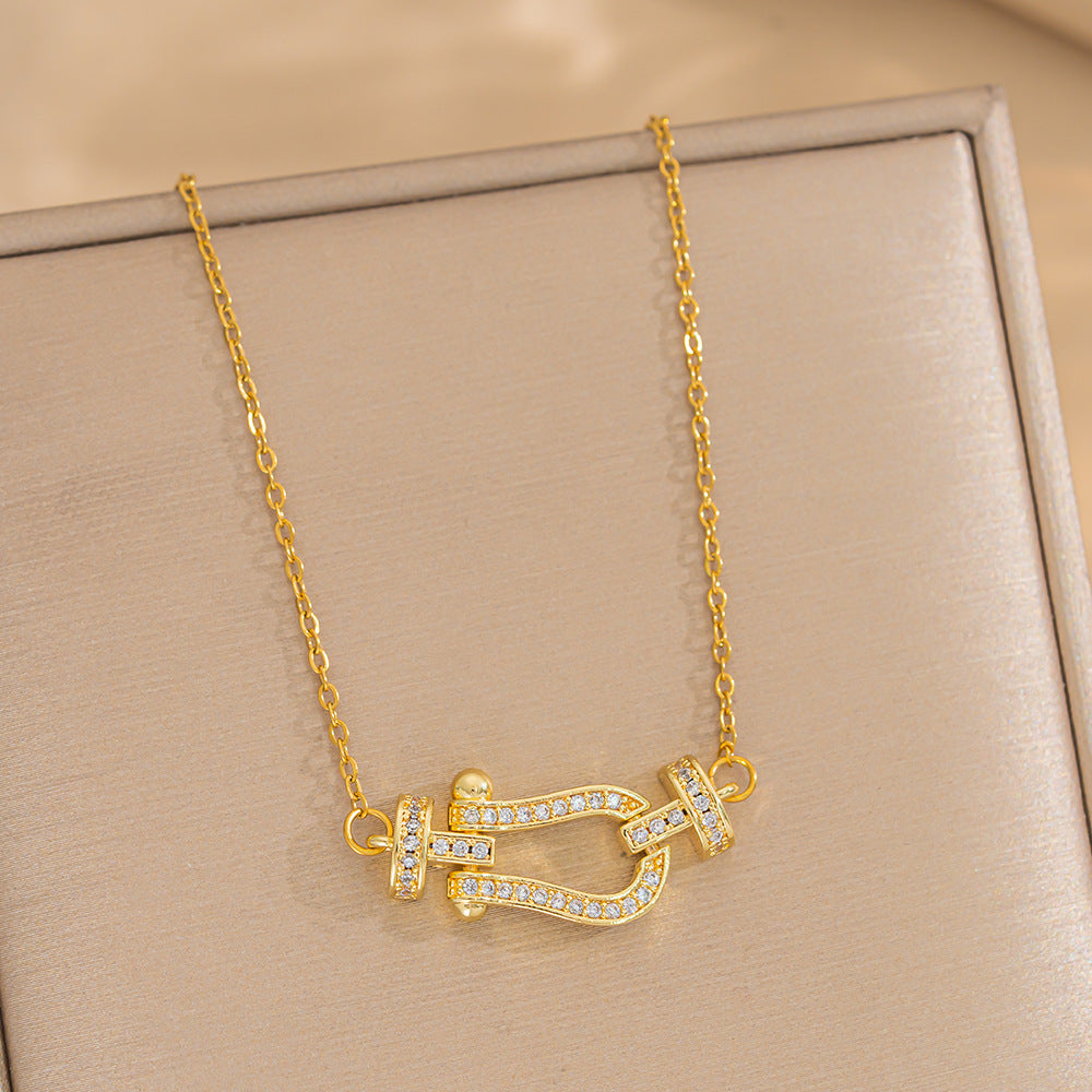 Hot Selling Horseshoe Buckle Necklace Women's Versatile Set