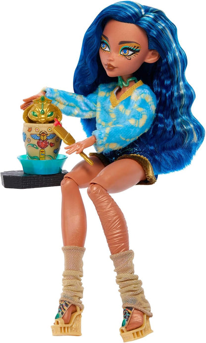 Monster High Self-Scare Secrets Cleo De Nile Doll and Accessories Set with 13 Realistic Surprises like Pottery Set and Makeup, JMG74