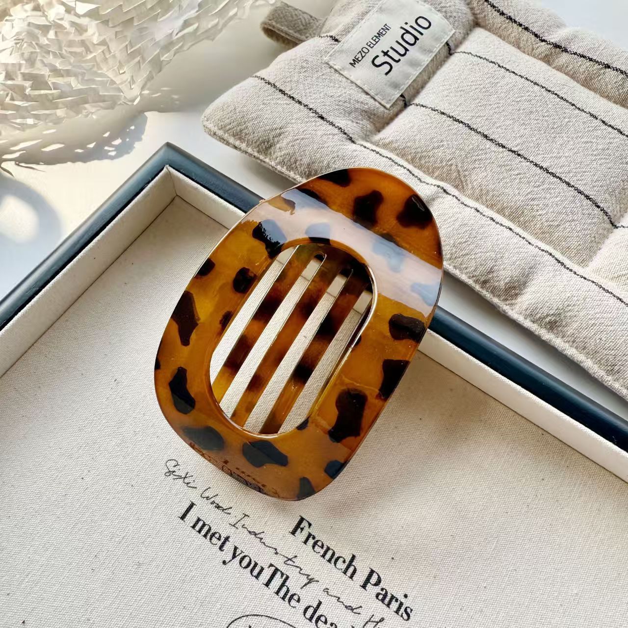 Matte Geometric Hair Clips for Thick Hair - Hair Pins, Claws & Clips | Buy Online in UK