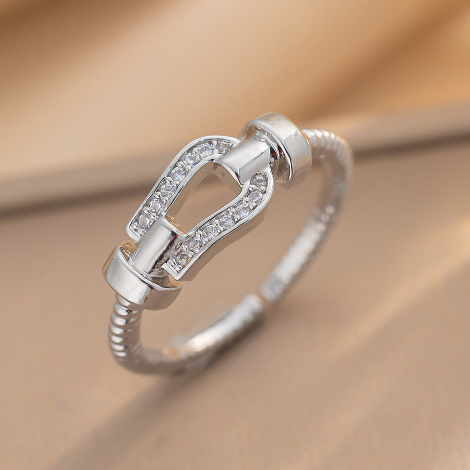 Hot Selling Horseshoe Buckle Necklace Women's Versatile Set